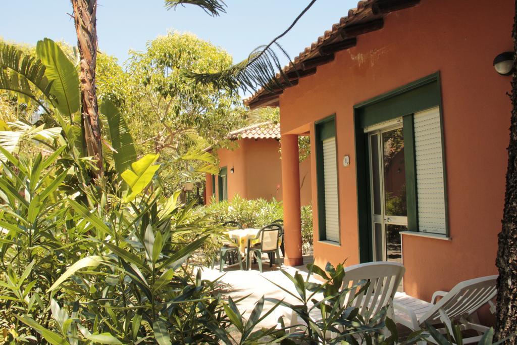 Villa Le Palme Garden à San Giorgio  Extérieur photo